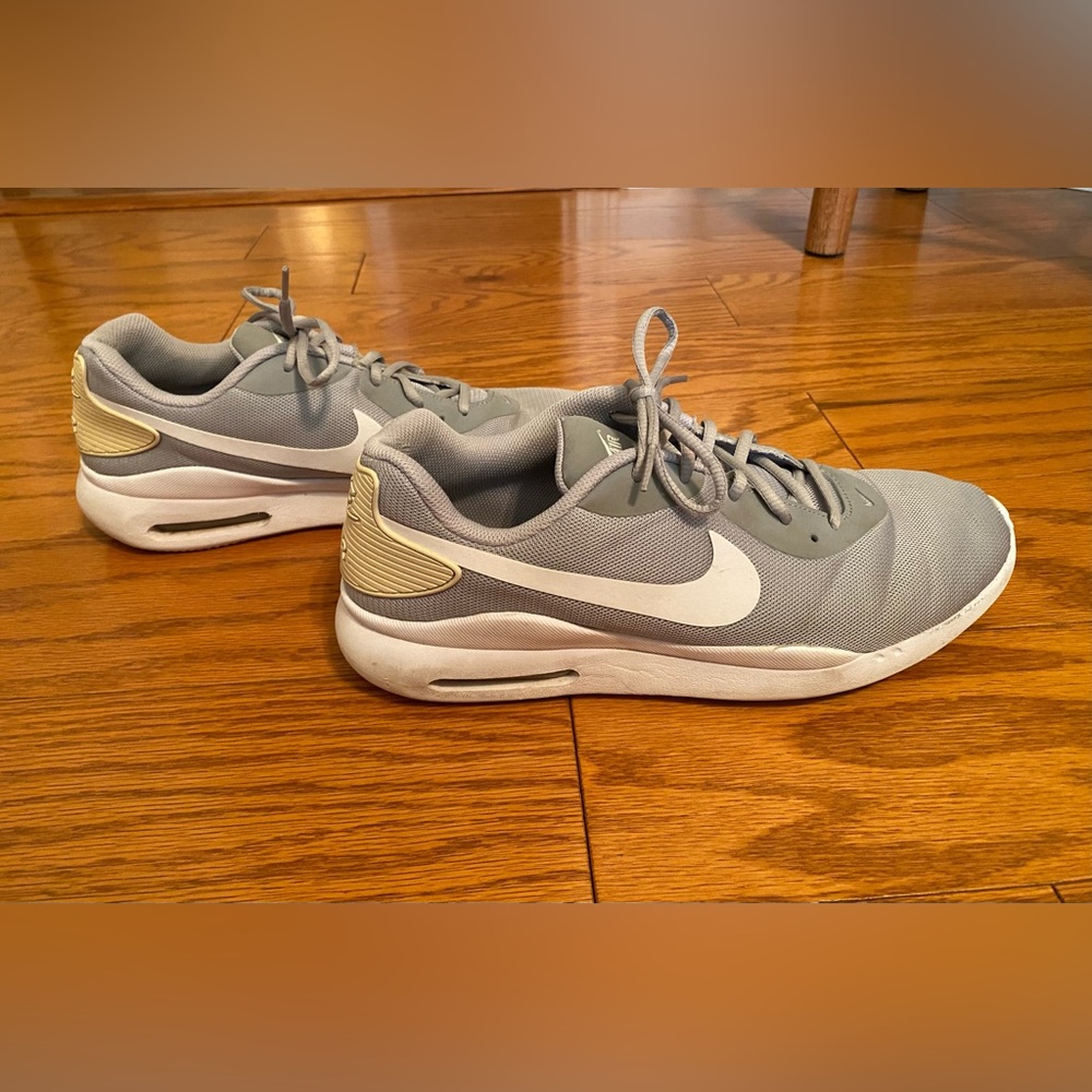 Grey Nike Tennis Shoes